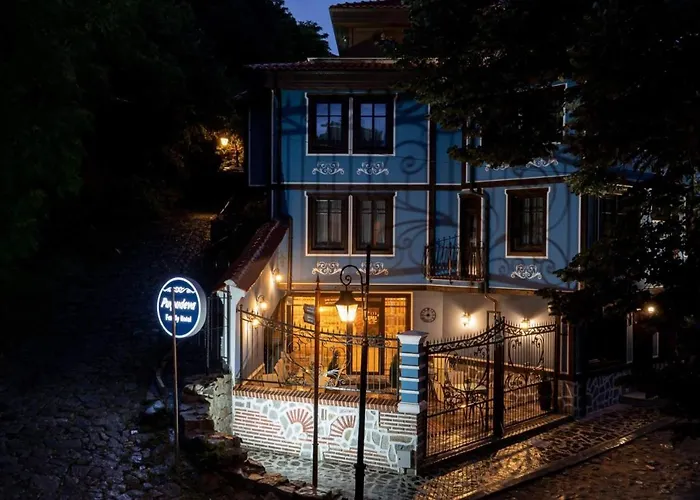 Pulpudeva Family Hotel